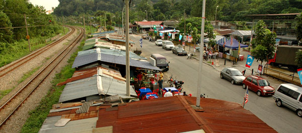 The roadside food stalls of Pantai Dalam, just next to the railway track.